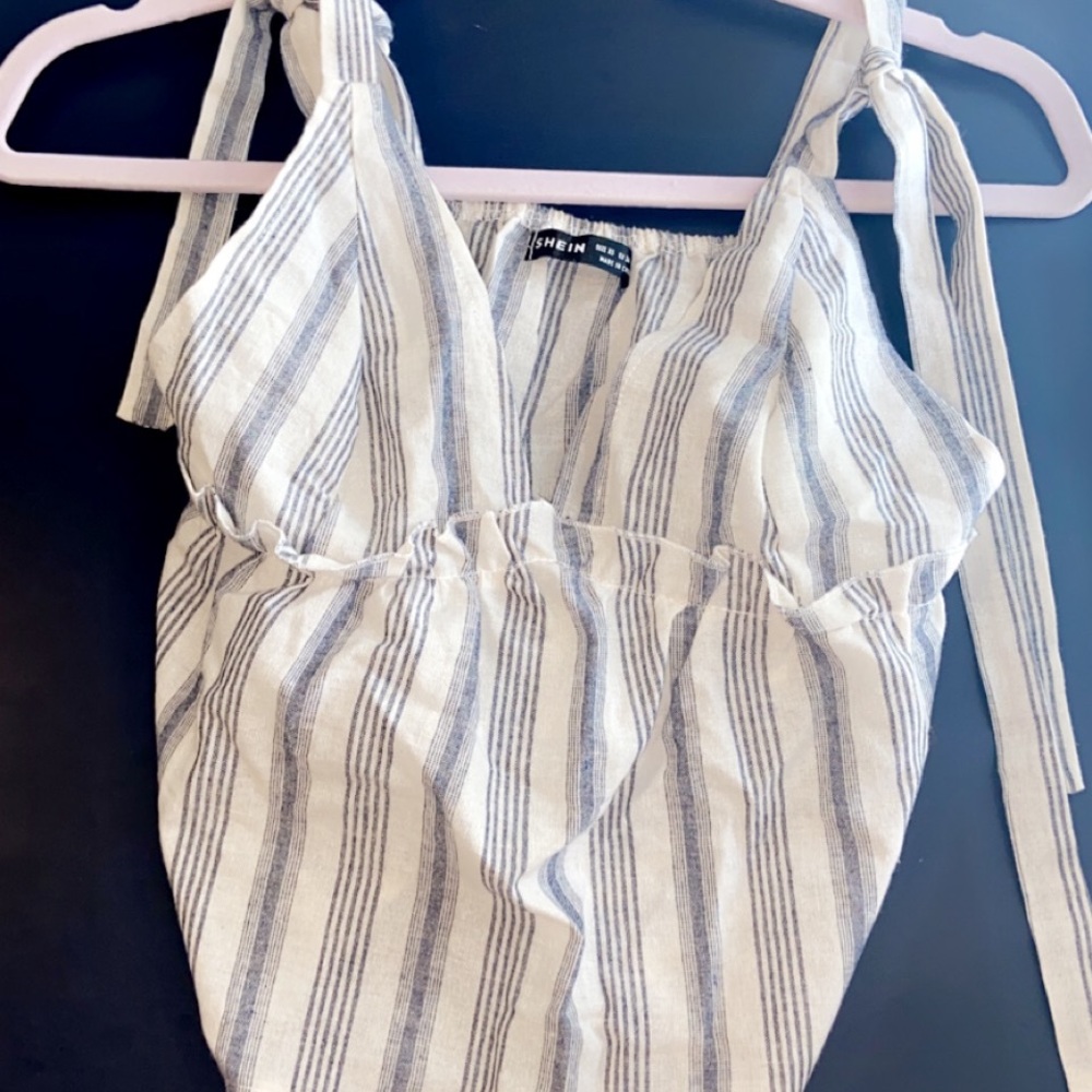 Top - Picture 2 of 2